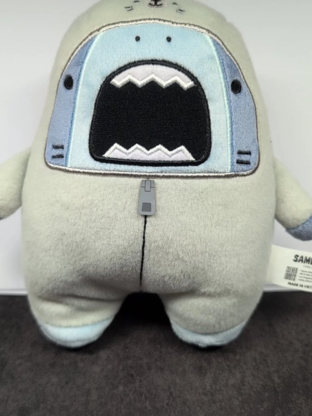 Samezu Jaggy Shark in Costume Plush NWT Approx 7.5"
